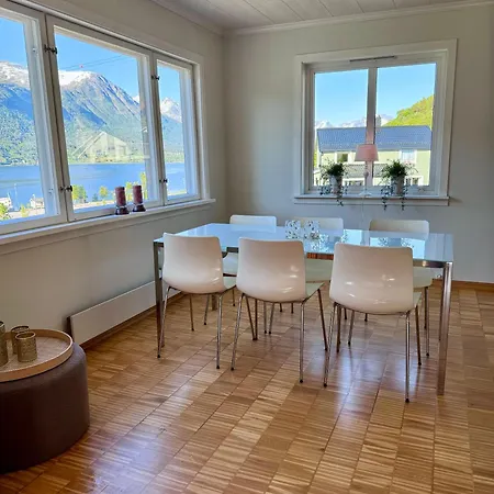 Villa Utsikten Kongen Åndalsnes Eksteriør bilde
